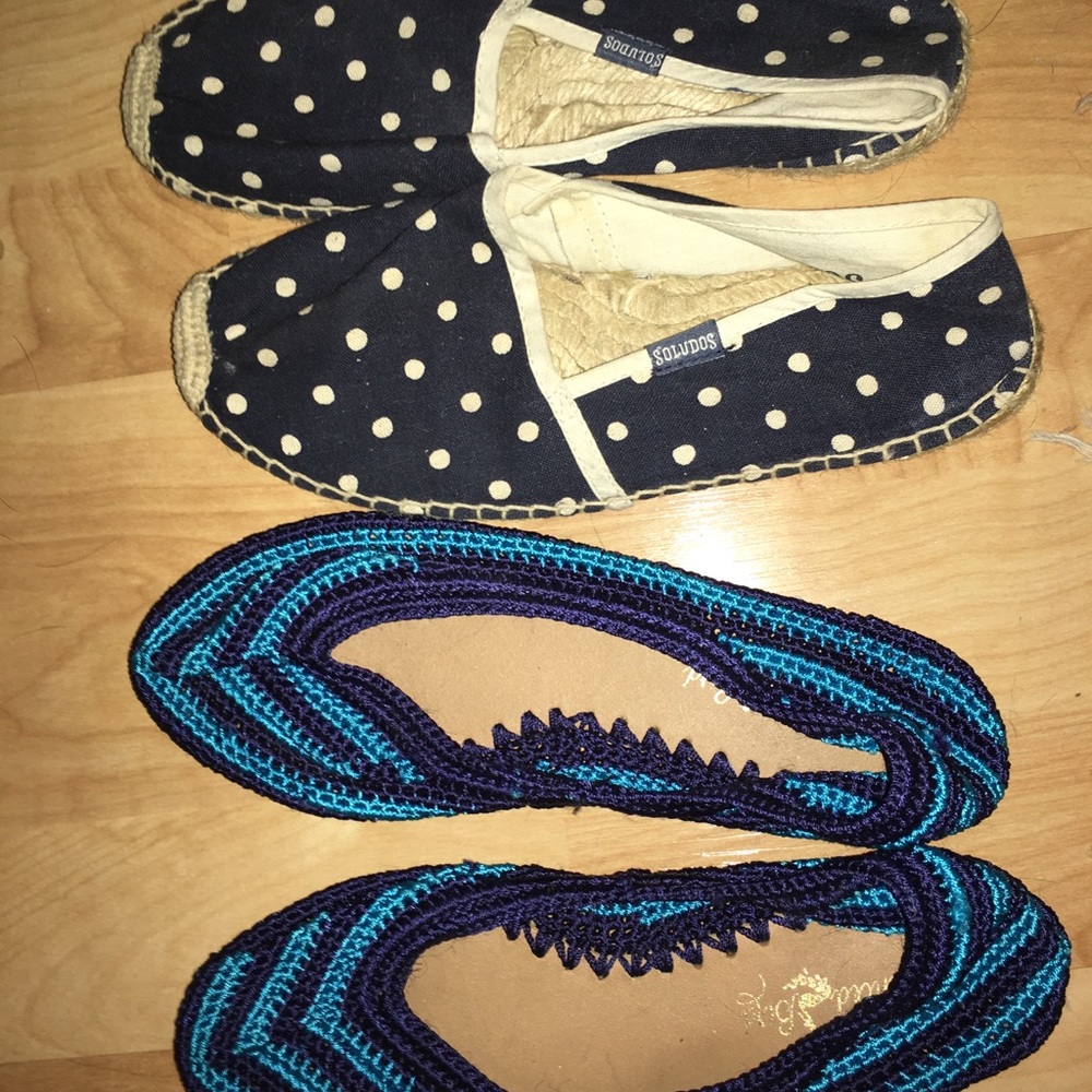 Bundle of 2 Summer flats shoes 6 EUC